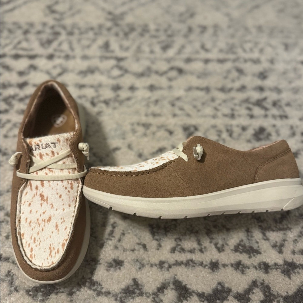 Ariat Brown and White Flats with Nautical Design